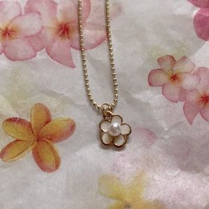 Flower necklace